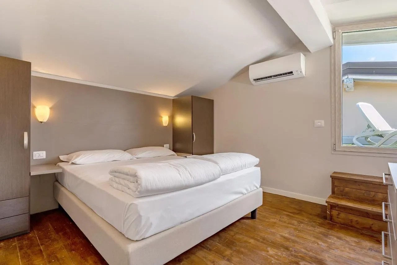 Aparthotel La Chioma Di Berenice Garda Residence Toscolano Maderno