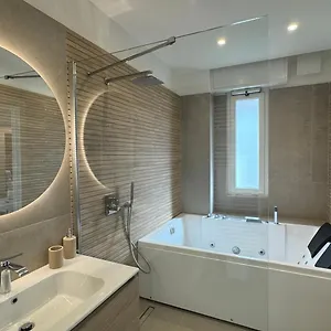 Guest house Casa Febo, In Centro Con Parcheggio Privato A 200 Mt Dal Mare Bordighera