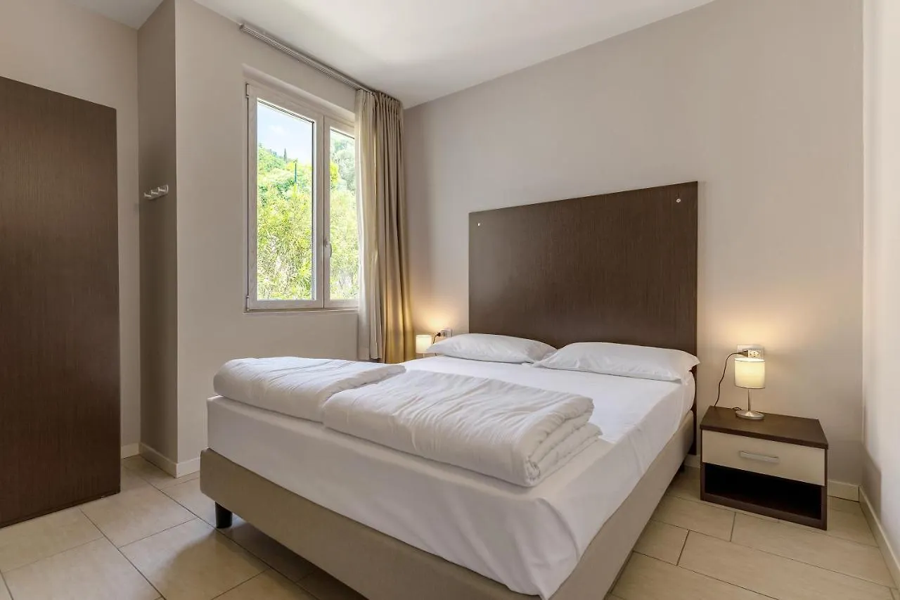 La Chioma Di Berenice Garda Residence Toscolano Maderno Aparthotel