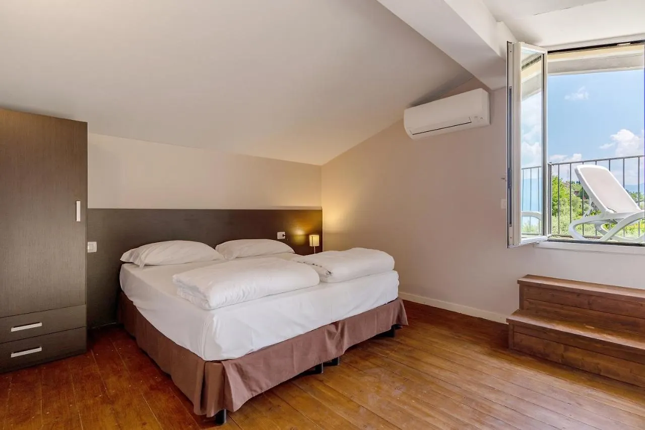 *** Aparthotel La Chioma Di Berenice Garda Residence Toscolano Maderno Italy