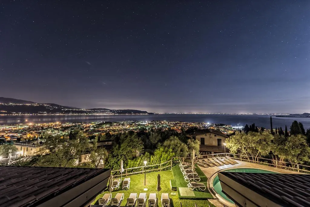 *** Aparthotel La Chioma Di Berenice Garda Residence Toscolano Maderno Italy