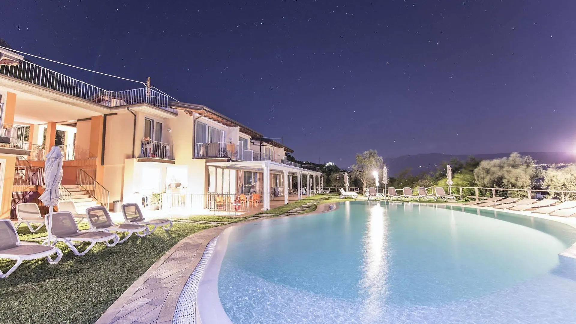 La Chioma Di Berenice Garda Residence Toscolano Maderno Italy